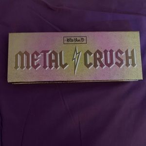 Kat Von D Metal Crush Extreme Highlighter Palette
